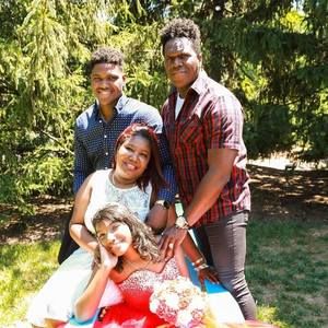 Meet your Posher, Sandelly